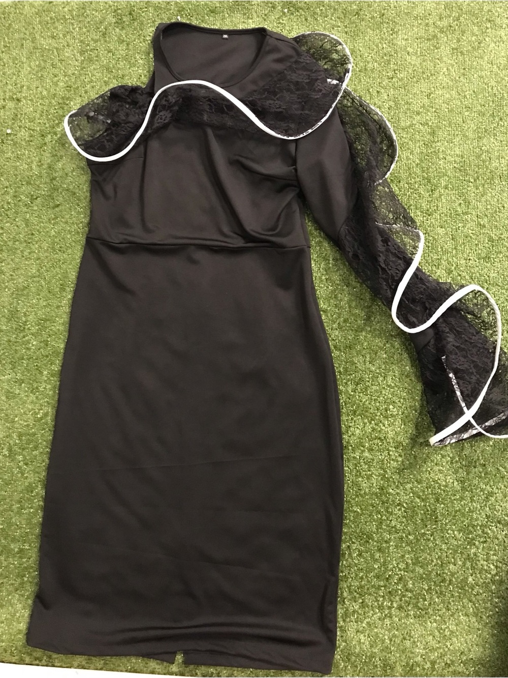 Elegant Black One-Shoulder Lace-Trim Dress